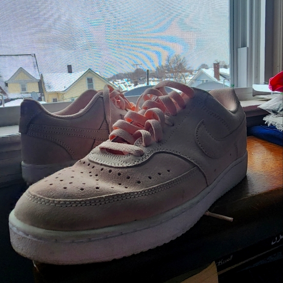 Nike low top - Picture 2 of 4